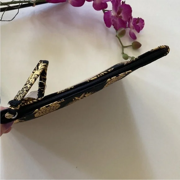 Black & Gold Foil Pineapple Wristlet/Cosmetic Bag - Picture 5 of 8